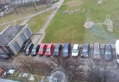 Automobilių stovėjimo aik&scaron;telės Vilniaus Žemynos gatvėje