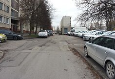 Automobilių stovėjimo aik&scaron;telės Vilniaus Žemynos gatvėje