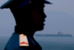JAV lėktuvne&scaron;is atplaukė istorinio vizito į Vietnamą