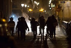 Madride po gatvės prekiautojo mirties įsiplieskė neramumai