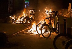 Madride po gatvės prekiautojo mirties įsiplieskė neramumai