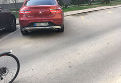 Vaidos Skaisgirės automobilis paliktas neleistinoje vietoje