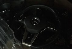Parduodamos automobilių detalės