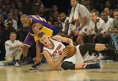 Kristapas Porzingis ir Kobe Bryantas