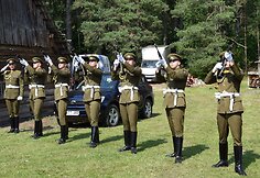 Prie A.Ramanausko-Vanago ir J.Vitkaus-Kazimieraičio vadavietės Kasčiūnuose skambėjo patriotinės dainos ir kalbos