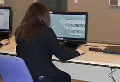 Naujovi&scaron;kai mokytis jaunimą skatina mobilioji technologijų laboratorija