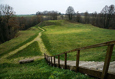 Bakainių piliakalnis