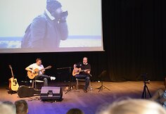 Gintaras Jakelis su sūnumi Tomu surengė koncertą &bdquo;Žalgirio&ldquo; arenos amfiteatre