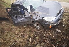 &Scaron;ilutės rajone nuo kelio nuskriejo &bdquo;Ford&ldquo; &ndash; automobilis visi&scaron;kai sumaitotas