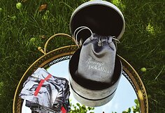 Jaunos verslininkės sukūrė kortų žaidimą poroms