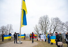 Ant Pelėdų kalno i&scaron;kelta Ukrainos vėliava
