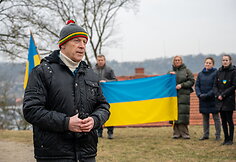 Ant Pelėdų kalno i&scaron;kelta Ukrainos vėliava
