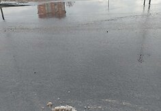 Ties Ukmergės gatvės Kaune pėsčiųjų perėja besikaupianti bala