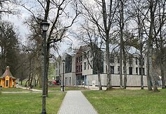 Bir&scaron;tone ilgą laiką akį rėžę griuvėsiai prie&scaron; ir po rekonstrukcijos