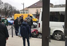 BMW ir motociklo avarija