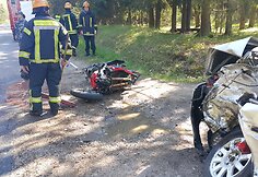 Susidūrė motociklas &bdquo;Suzuki&ldquo; ir lengvasis automobilis &bdquo;Audi&ldquo;