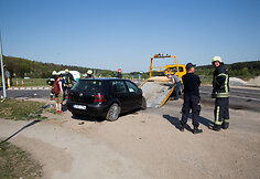Įvažiavimo į Lapes sankryžoje - „VW Golf“ ir „Mercedes“ avarija