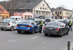 BMW ir motociklo avarija
