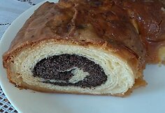 Benedikta Pajaujytė. Su &scaron;iuo &scaron;imtalapiu ėjau sveikinti savo Mamos gimimo dienos proga. Mama liko maloniai nustebinta :)