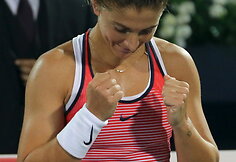 Sara Errani prieš Barborą Strycovą