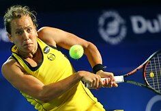 Sara Errani prieš Barborą Strycovą