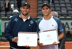 Marcas Lopezas ir Feliciano Lopezas prieš Mike'ą Bryaną ir Bobą Bryaną