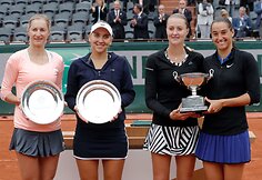 Caroline Garcia ir Kristina Mladenovič prieš Ekateriną Makarovą ir Eleną Vesniną