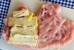 &bdquo;Karantino kuchnia&ldquo;: &bdquo;Cordon Bleu&ldquo; &ndash; gardus vi&scaron;tienos kepsnys su sūriu ir kumpiu