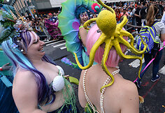 „Mermaid Parade“ akimirka