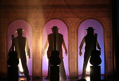 Ispanų trio &bdquo;Ol&eacute;!&ldquo; pasirodymo akimirka