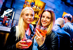 Vakarėlio sostinės bare &bdquo;Wall Street Avenue&ldquo; akimirka