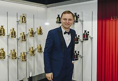 Nišinių kvepalų pristatymo akimirka