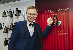 Nišinių kvepalų pristatymo akimirka