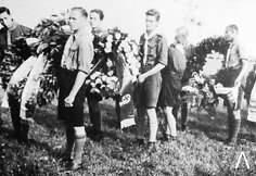 Žuvusių &bdquo;Lituanica&ldquo; lakūnų karstų i&scaron;lydėjimas į Lietuvą. 1933 m. liepos 19 d.