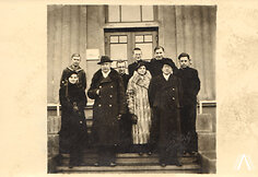 Rokiškio literatų kuopos nariai. A. Vienuolis - ketvirtas iš kairės. 1935 m.