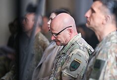 Vilniaus Arkikatedroje Bazilijoje buvo aukojamos &Scaron;v. Mi&scaron;ios už Pabradės poligone dingusius karius