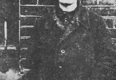 Kun. T. Matulionis, nubaustas garsiajame Maskvos teisme 1923 m., atlieka bausmę Maskvos kalėjime. Nuotrauka daryta 1924 m. prie&scaron; Kalėdas.