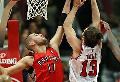 Joakimas Noah ir  Jonas Valančiūnas