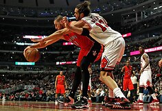 Joakimas Noah ir  Jonas Valančiūnas