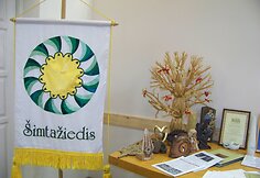 Tautinių šokių kolektyvas „Šimtažiedis“