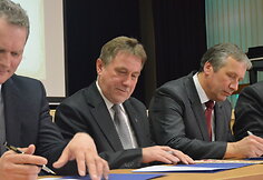 Auk&scaron;tųjų mokyklų atstovai