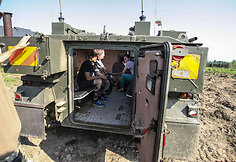 FV432