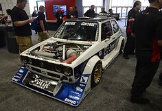 SEMA 2013: lenktyniniai automobiliai 