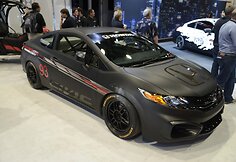 SEMA 2013: modernūs sportiniai automobiliai 
