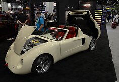 SEMA 2013: modernūs sportiniai automobiliai 