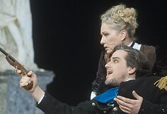 Vilniaus mažasis teatras kviečia Klaipėdiečius dovanoti šventišką vakarą - spektaklis „Maskaradas“