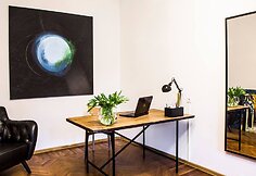 Ingos Mrazauskaitės paveikslas interjere