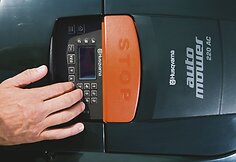 Roboto darbo režimo nustatymas. &bdquo;Husqvarna&ldquo; nuotr.
