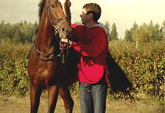 Sporto mėgėjus sutraukė Rie&scaron;ėje vykusios žirgų lenktynės. Martynos Navarackaitės nuotr.