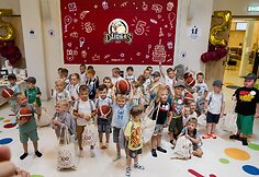 Džiugų bendro gimtadienio šventės akimirka